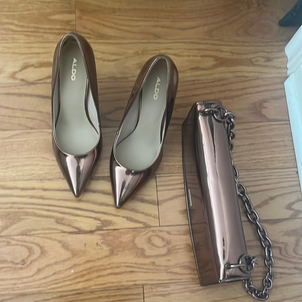 Also Stessy 2.0 heels & clutch bag (ships to Canada only)